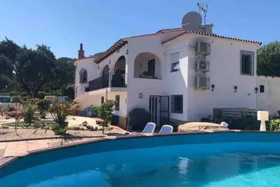 Image de Lovely 2 Bed Apartment in Alcalali