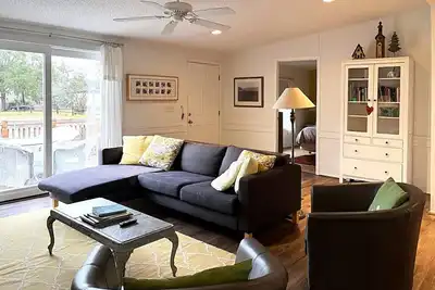 Image de Waterfront Getaway in Port Royal's Historic Old Village