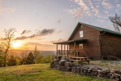 Image de The Waterfall Cabin w/ Incredible Sunset View