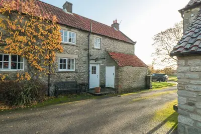 Small Cottage, pet friendly, character holiday cottage in Fadmoor