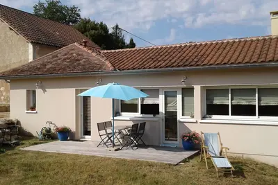 Image de Detached house with access to private fishing pond