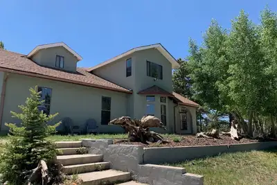 Image de Family Adventure Home on 3 Acres Close to Bv, Nat’l Forest Access 🐶