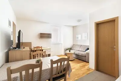 Image de One - bedroom apartment 3+2 in city center ( App. 105)