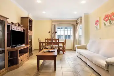Image de Appartement \"El Tajo\" avec vue sur la mer, terrasse privée & Wi-Fi
