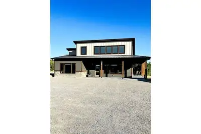 Image de Secluded Winiarski Cabin on Vineyard with Hot Tub