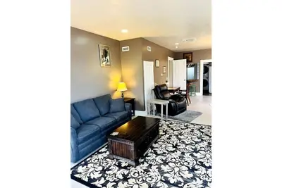 Image de Mayor's Hideout- Cozy Downtown Townhouse 016564