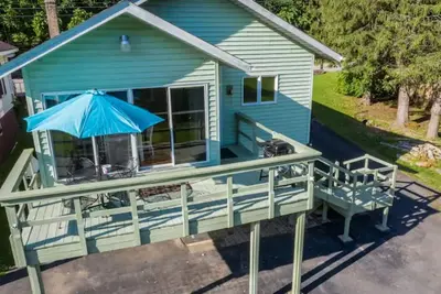 Image de Riverfront Cottage on the New River Dries