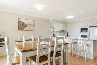 Image de Beach Time | Townhouse with Pool Access