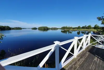 Image de Off to the north: House Lena in southern Sweden for 2 - 4 people, directly on the lake