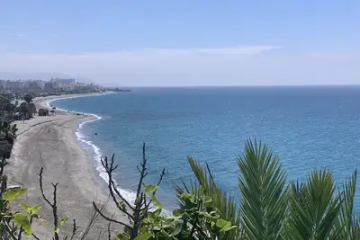 Image de Center, 2 min. de the beach, with terrace, air conditioning and heating.