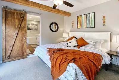 Image de Two Hot Tubs! Remodeled Sedona Home By Sugarloaf Trail