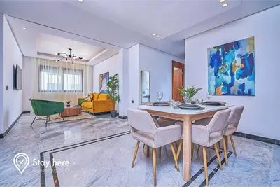 Image de Sumptuous and Elegant 3 Br Apartment