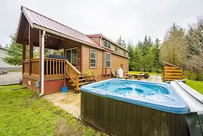Image de ElkCreekInn: creekside tiny home