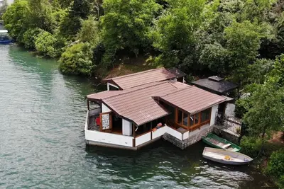 Image de Holiday Home Nur - House with Terrace and Lake View
