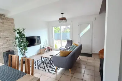 Image de Maison entièrement rénovée, 4ch, 5 lits, 8 personnes proche mer