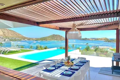 Image de Magnificient new villa with incredible sea view!