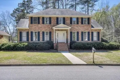 Image de Masters Rental. 5 miles from course, 2 mins to I-20