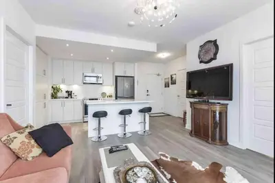 Image de Friday Harbour Resort 2 Bedroom Condo Lake Simcoe