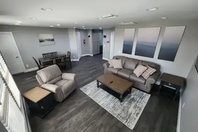 Image de Paradise on Lake Harris Apt #202