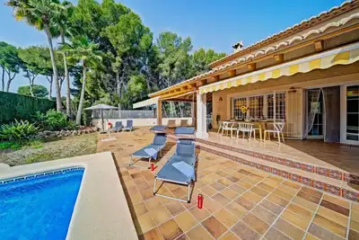 Image de Belle maison de vacances privée avec piscine privée, Wifi, climatisation, Tv, terrasse, parking