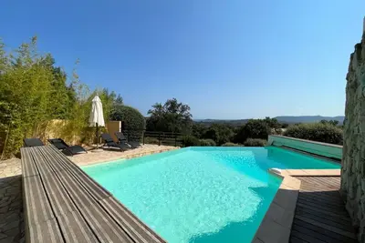 Image de Maison de vacances privée avec Wifi, climatisation, piscine privée, Tv, terrasse, parking