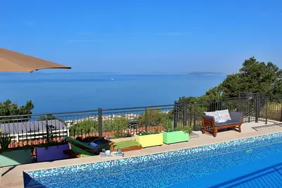 Image de Maison de vacances privée avec climatisation, Wifi, piscine privée, Tv, terrasse, parking