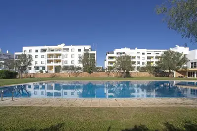 Image de Confortable appartement pour 4 personnes avec piscine, Wifi, Tv et balcon