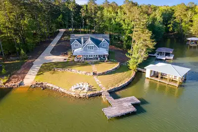 Image de Easy Street by Big Fish Real Estate Group at Lake Martin
