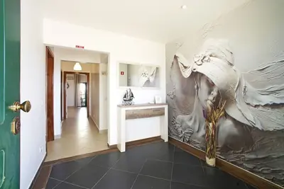 Image de Maison de vacances avec piscine, bain à remous, climatisation, Wifi, Tv, terrasse, animaux admis