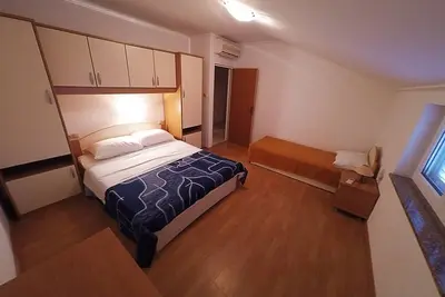 Image de Appartement d'une chambre avec la terrasse Lopar, Rab (A-20644-a)