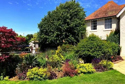 Image de A lovely 2-bed suite15 mins away from Chichester & Glorious Goodwood!