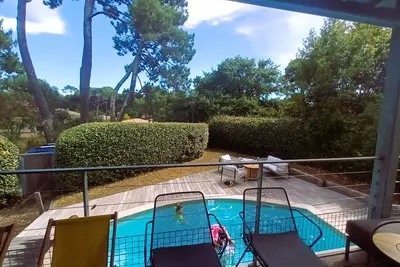 Image de Arcachon- Pereire Jolie Villa avec 5 chambres avec piscine et jardin privés