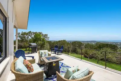 Private Home on Spider Mountain with Spectacular View of Lake Buchanan