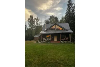 Image de Ashford cabin, Mt. Rainier view. Private river access, 17 acres, 5 mi to Mrnp