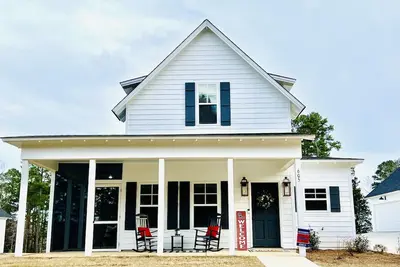 Image de New construction! Minutes from Ole Miss - 30+ day stays avail seasonally