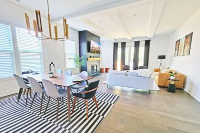 Image de Modern South End Home that  Sleeps 10 - Walk to Breweries!