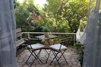 Image de A spacious Galilean villa -private yards, pampering jacuzzi, Country pool opposite