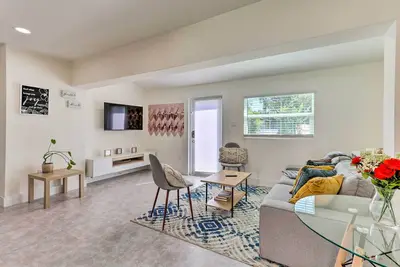 Image de Bright Miami Vacation Rental w/ Large Yard!