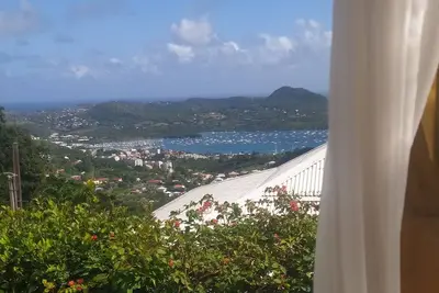 Image de La Claragane between sea and greenery