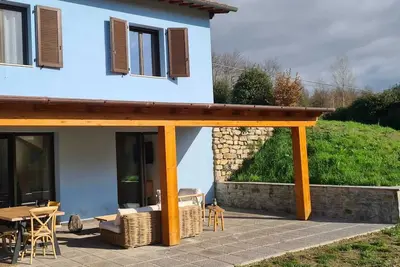 Image de Blue villa surrounded by greenery between Arezzo Florence and Siena