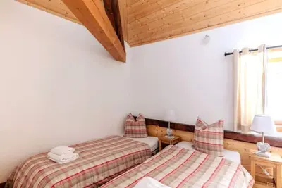 Image de Sleeps 35 across three gites with shared garden and pool in summer