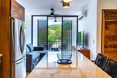 Image de Stylish Beach Condo in Santa Cruz – Just Minutes from the Beach