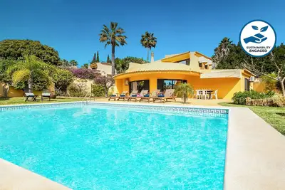 Image de Family retreat w/ pool & Bbq in Montechoro