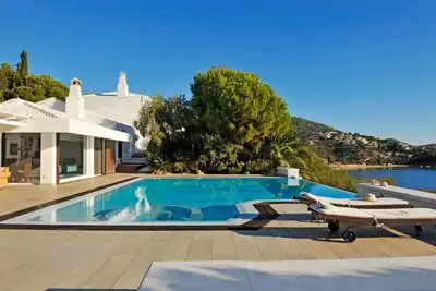 Image de Super Luxury Skiathos Villa | Seven Stunning Bedroom Suites | Villa Daphne | Achliades