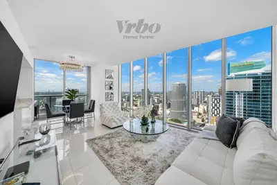 Image de Icon W Brickell Upper Penthouse River View 2br/2ba #4904