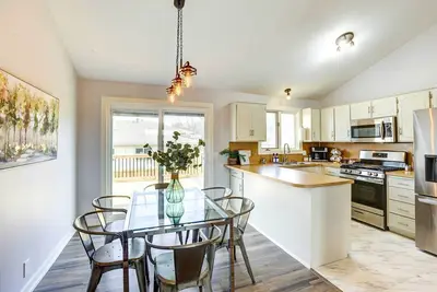 Image de Pet-Friendly Omaha Vacation Rental w/ Deck!