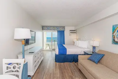 Image de Renovated Oceanfront Condo! Perfect for 2-4 Guests! Sea Mist 20301