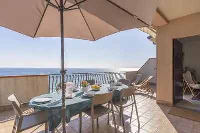 Image de Belle maison de vacances pour 9 personnes avec Wifi, terrasse, animaux admis et parking