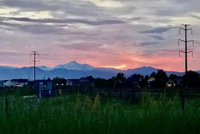 Image de Acreage + Breathtaking Rocky Mountain Views!