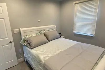 Image de Quiet retreat, minutes from highway and downtown, Quite retreat, minutes from highway and downtown